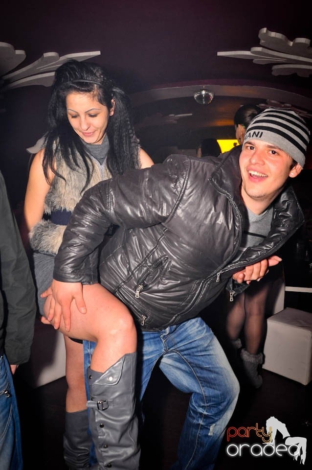 Ladies Jeans Night în Atti's, 