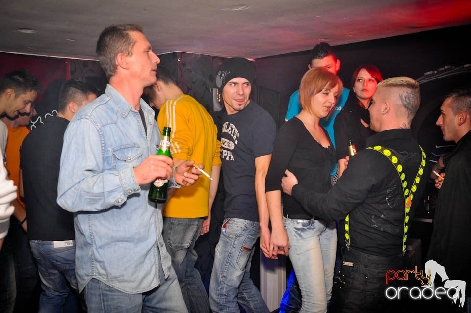 Ladies Jeans Night în Atti's, 