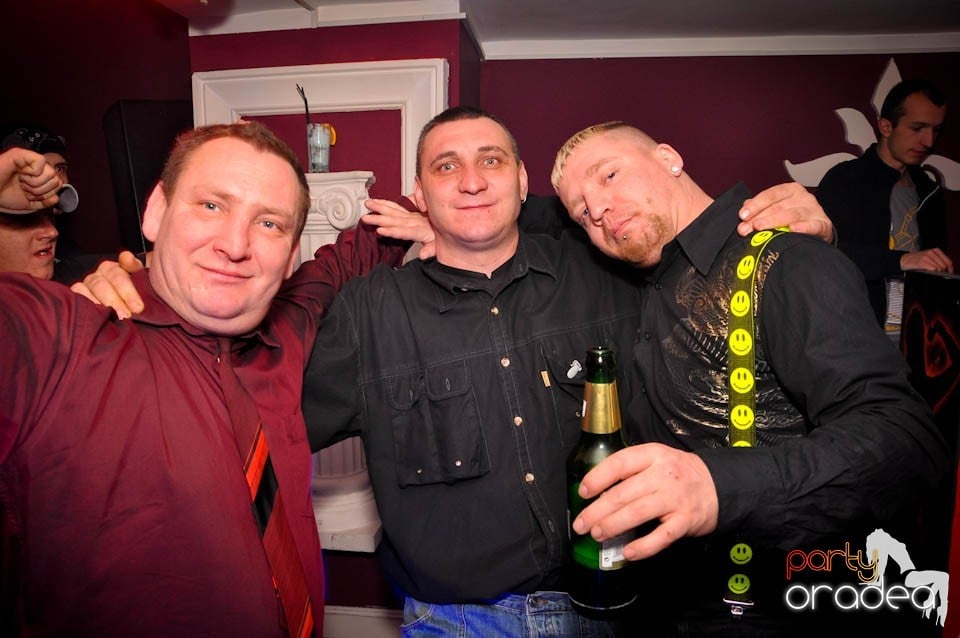 Ladies Jeans Night în Atti's, 