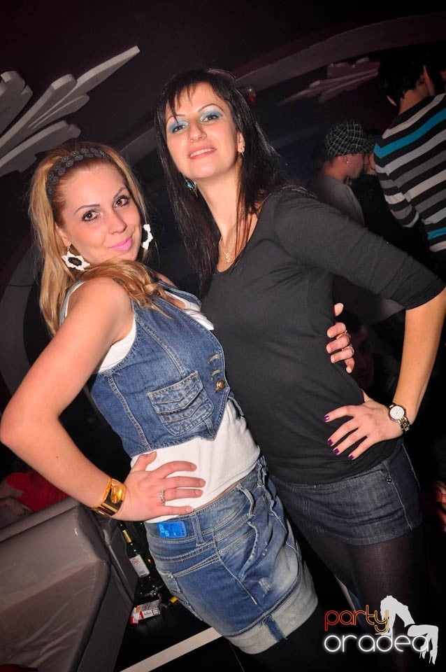 Ladies Jeans Night în Atti's, 