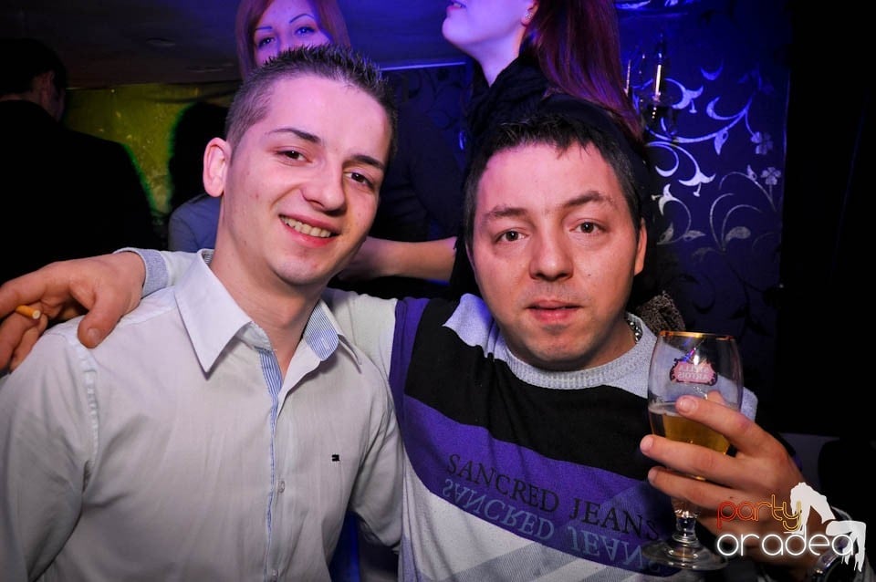 Ladies Jeans Night în Atti's, 