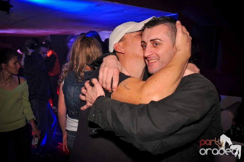 Ladies Jeans Night în Atti's, 