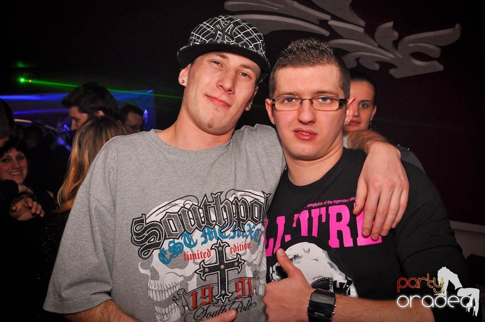 Ladies Jeans Night în Atti's, 