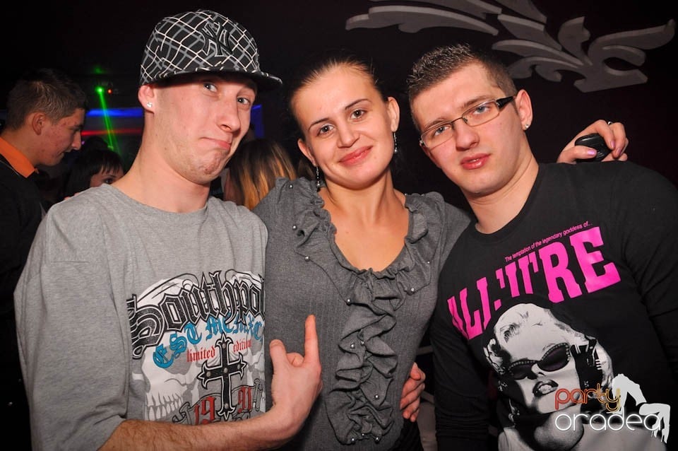 Ladies Jeans Night în Atti's, 