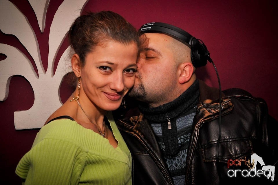 Ladies Jeans Night în Atti's, 