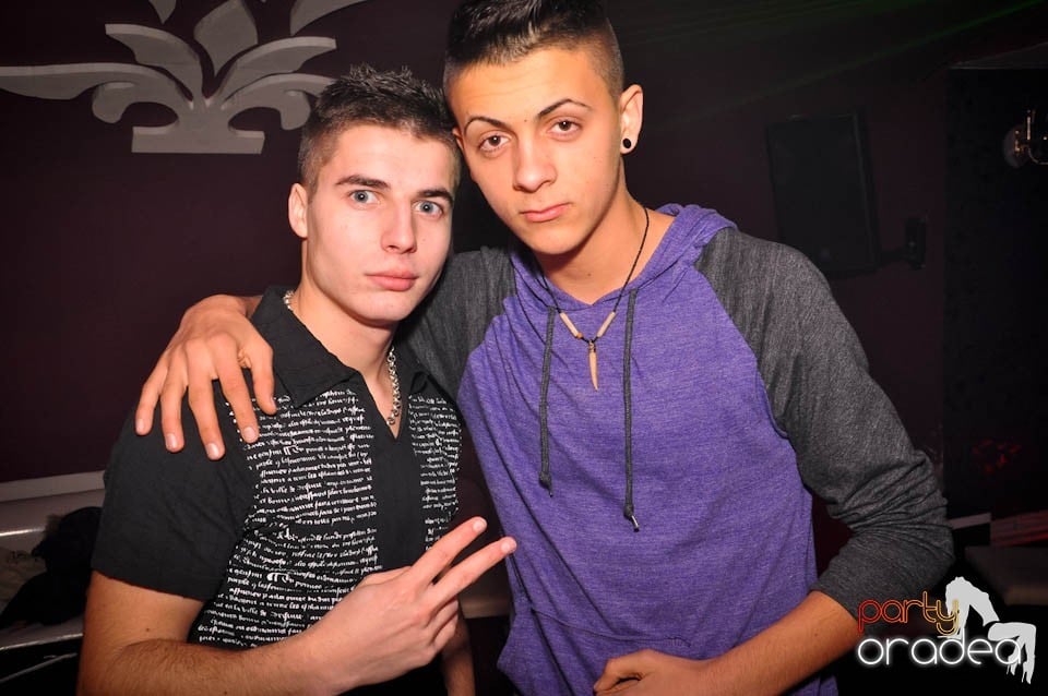 Ladies Jeans Night în Atti's, 