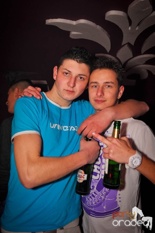 Ladies Jeans Night în Atti's, 