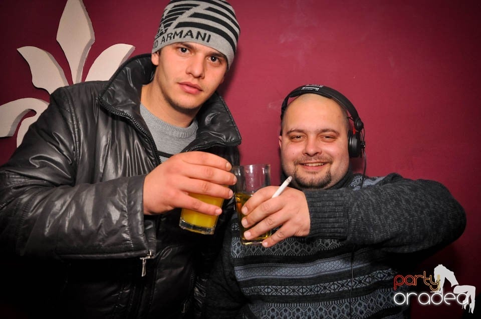 Ladies Jeans Night în Atti's, 