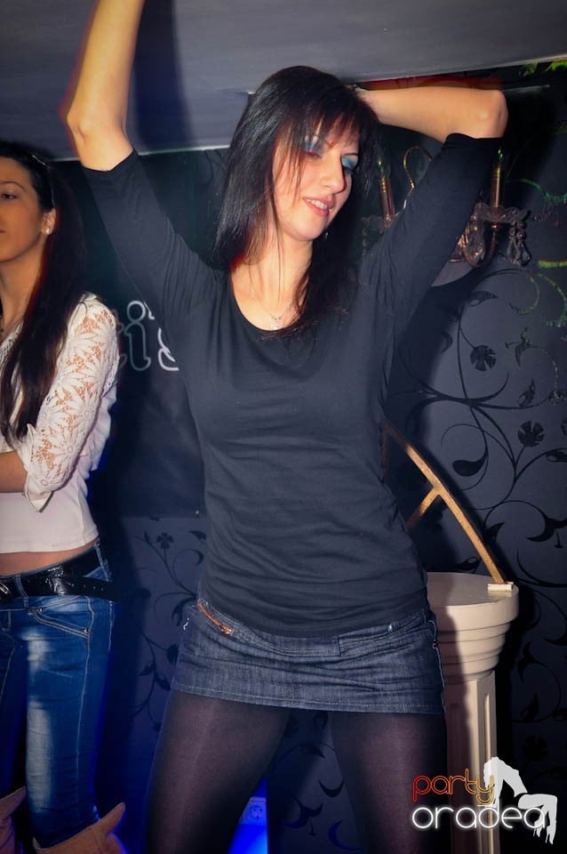 Ladies Jeans Night în Atti's, 