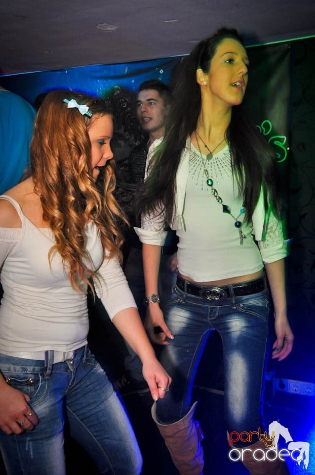 Ladies Jeans Night în Atti's, 