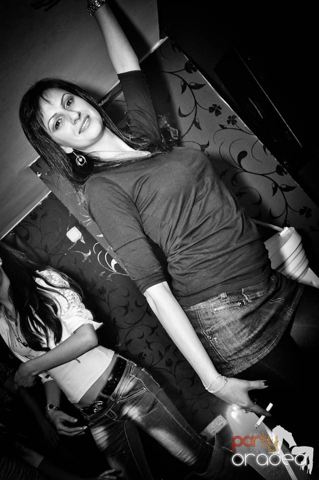 Ladies Jeans Night în Atti's, 