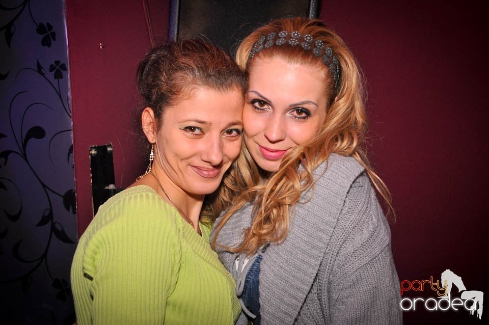 Ladies Jeans Night în Atti's, 