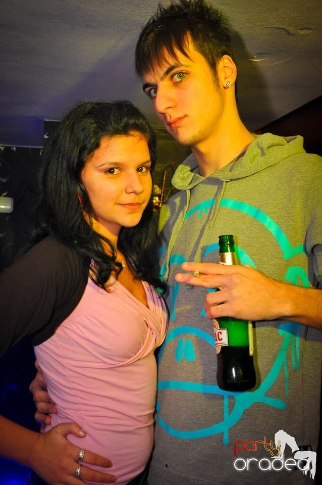 Ladies Jeans Night în Atti's, 