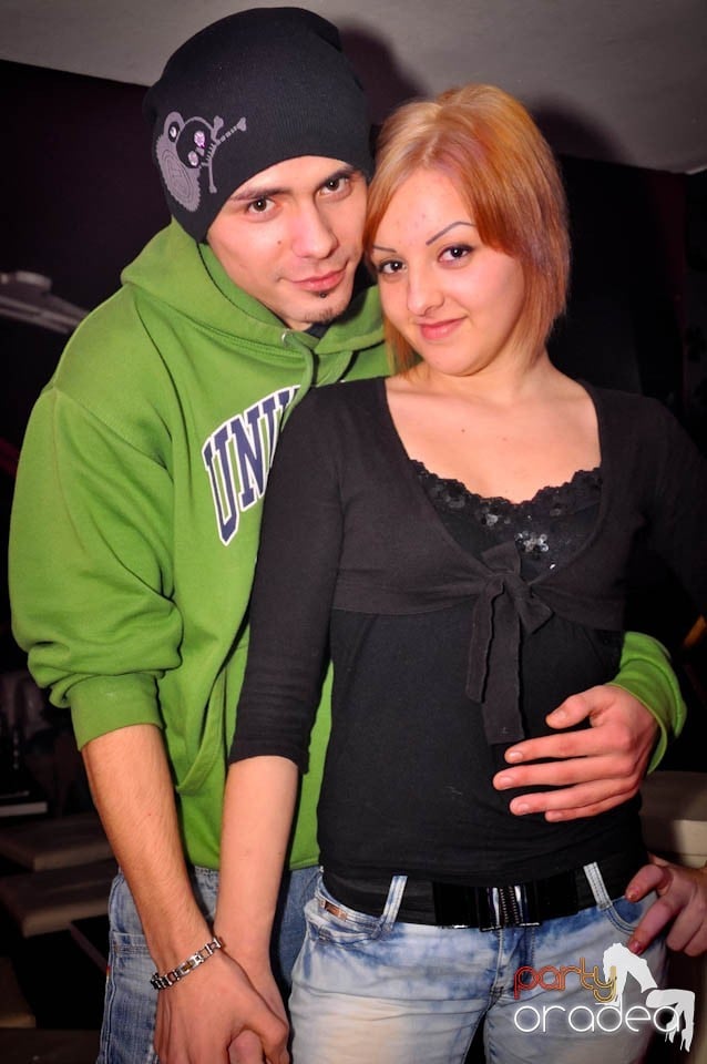 Ladies Jeans Night în Atti's, 