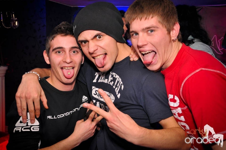 Ladies Jeans Night în Atti's, 