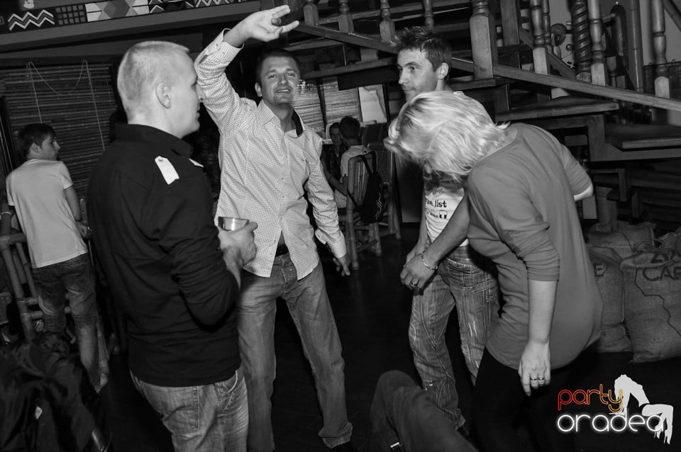 Ladies' Night în Zulu Caffe, Zulu Caffe