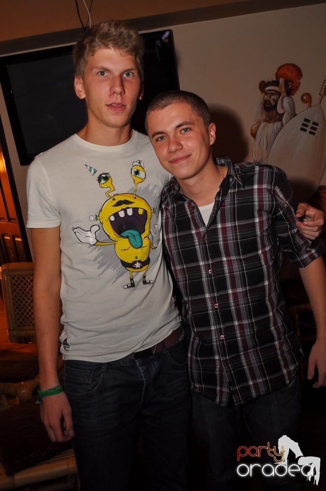 Ladies' Night în Zulu Caffe, Zulu Caffe