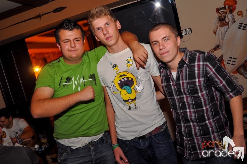 Ladies' Night în Zulu Caffe, Zulu Caffe