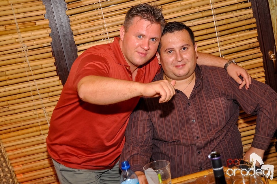 Ladies' Night în Zulu Caffe, Zulu Caffe