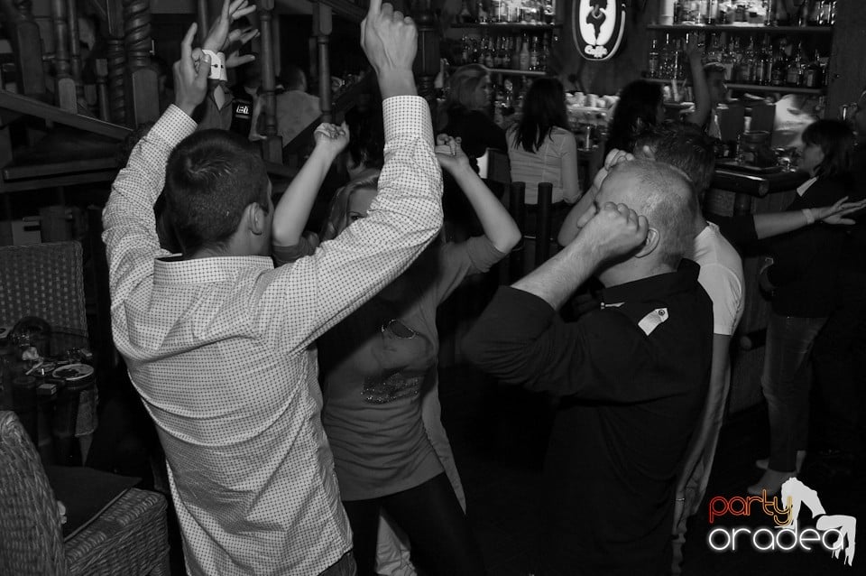 Ladies' Night în Zulu Caffe, Zulu Caffe