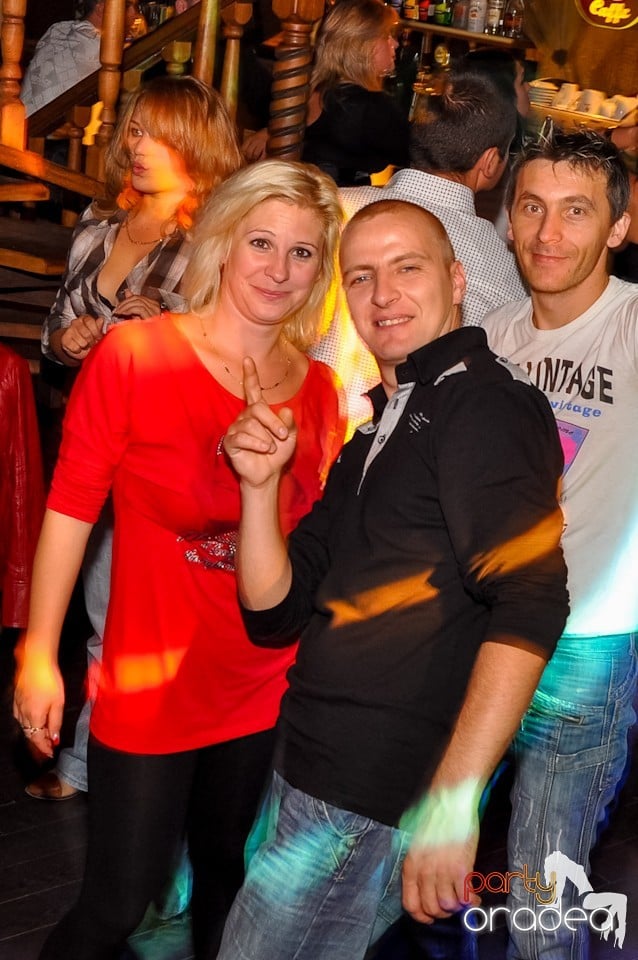 Ladies' Night în Zulu Caffe, Zulu Caffe