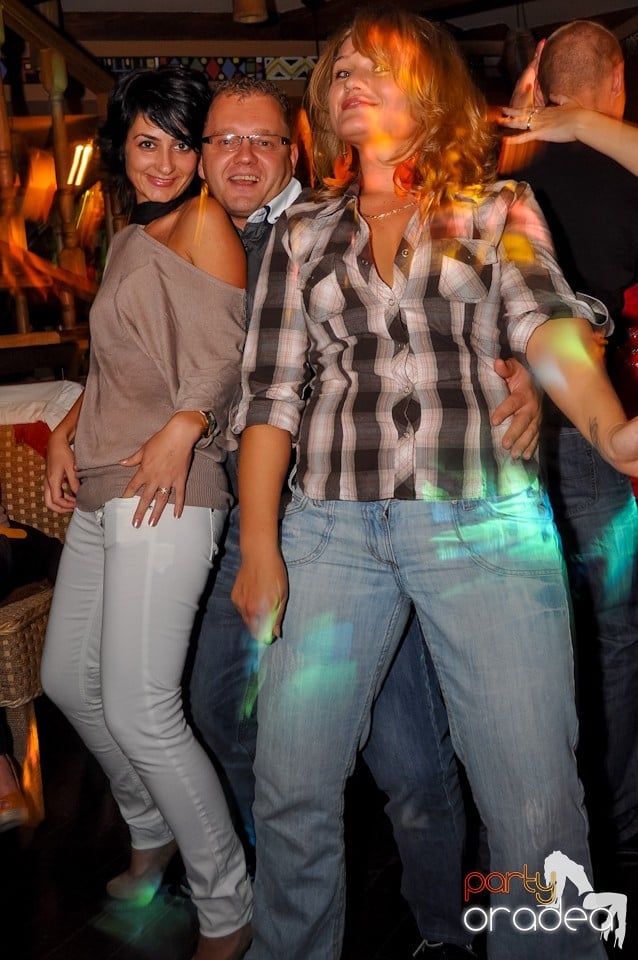 Ladies' Night în Zulu Caffe, Zulu Caffe