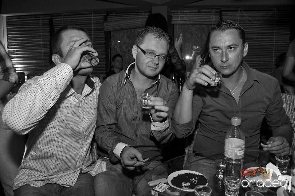 Ladies' Night în Zulu Caffe, Zulu Caffe