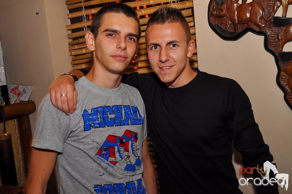 Ladies' Night în Zulu Caffe, Zulu Caffe