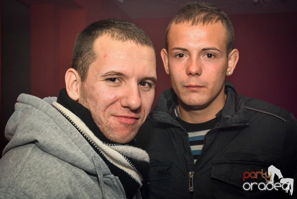 Ladies Saturday Night Fever, Royal Party House