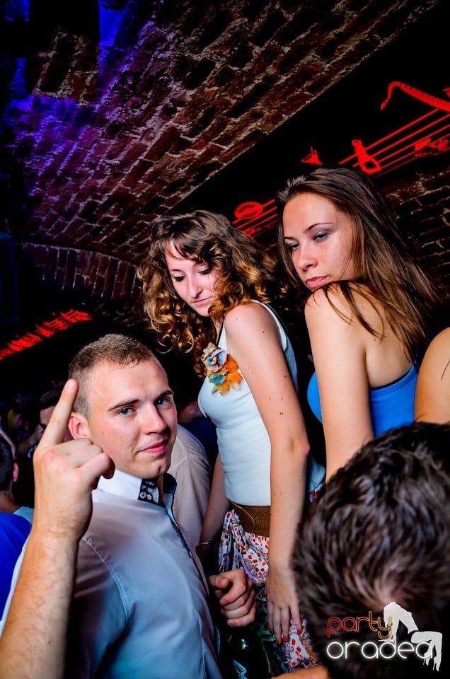 Lakodalmas-mulatos party, 