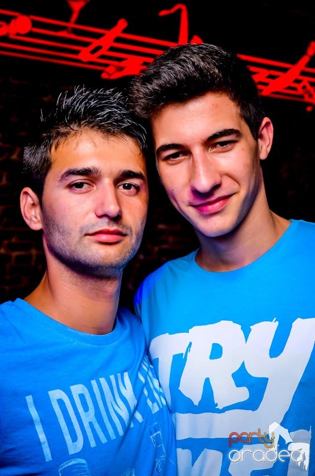 Lakodalmas-mulatos party, 