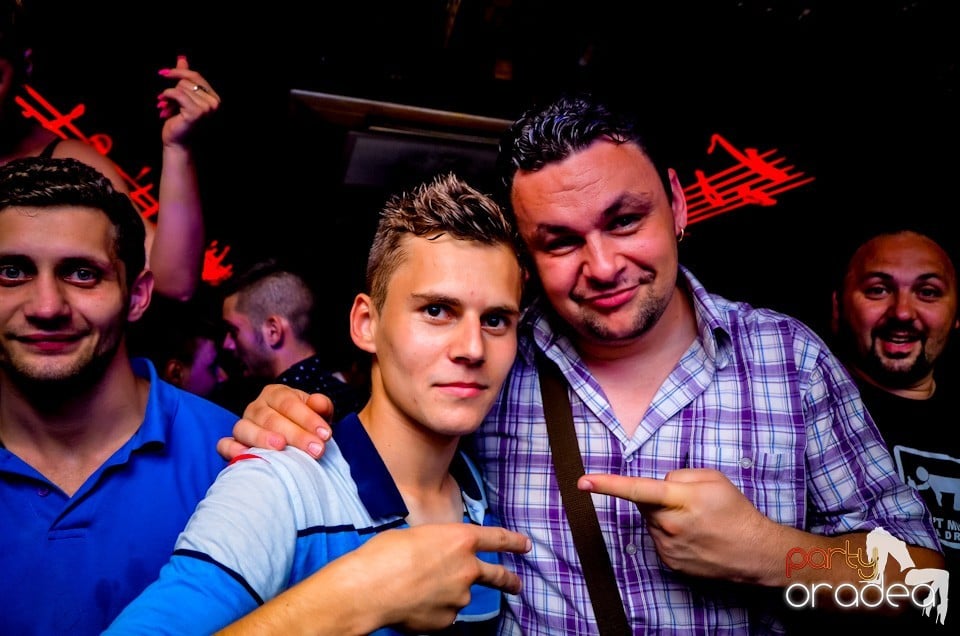 Lakodalmas-mulatos party, 