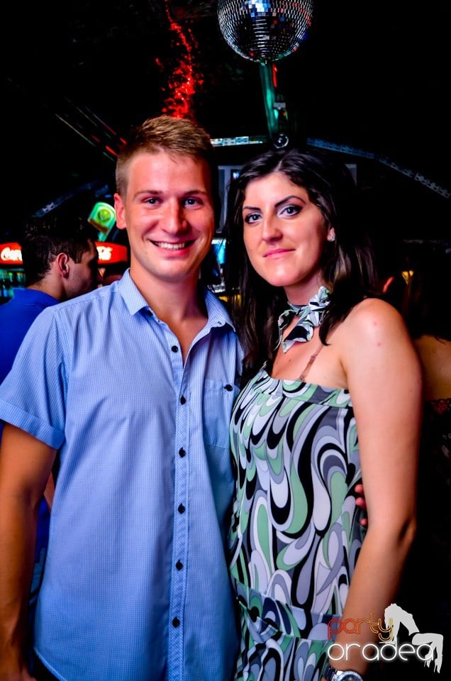 Lakodalmas-mulatos party, 