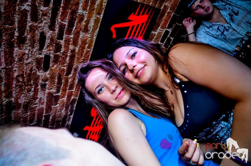 Lakodalmas-mulatos party, 