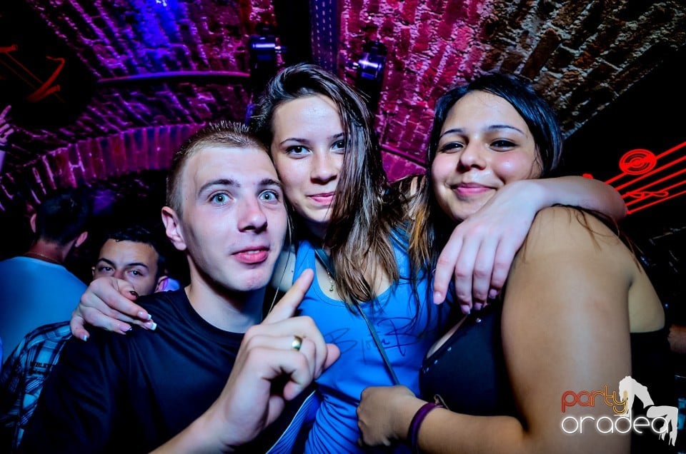 Lakodalmas-mulatos party, 