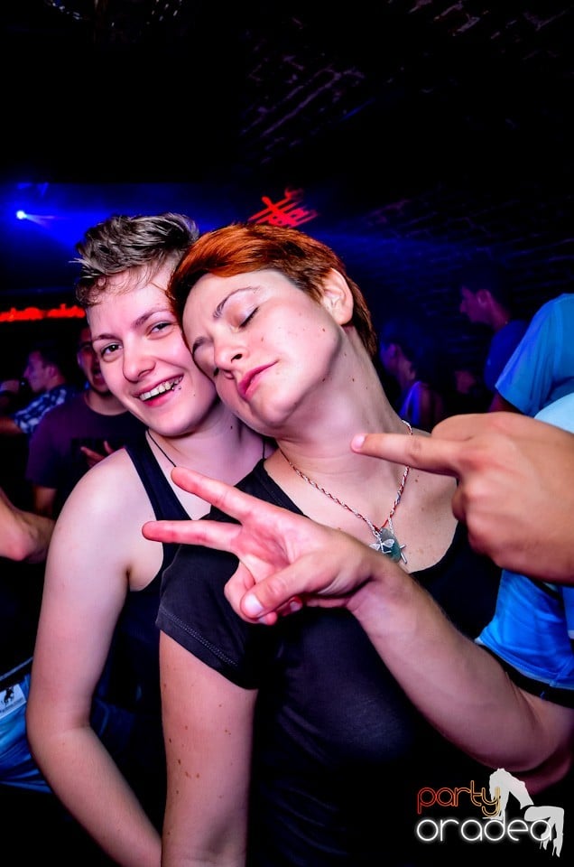 Lakodalmas-mulatos party, 