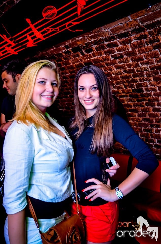 Lakodalmas-mulatos party, 