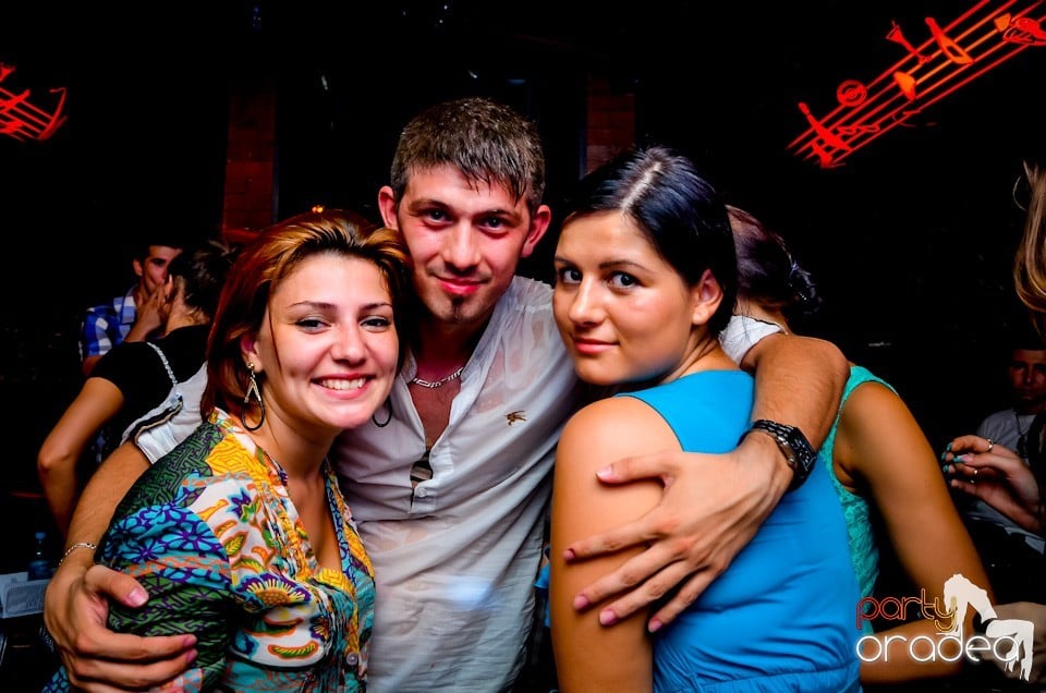 Lakodalmas-mulatos party, 