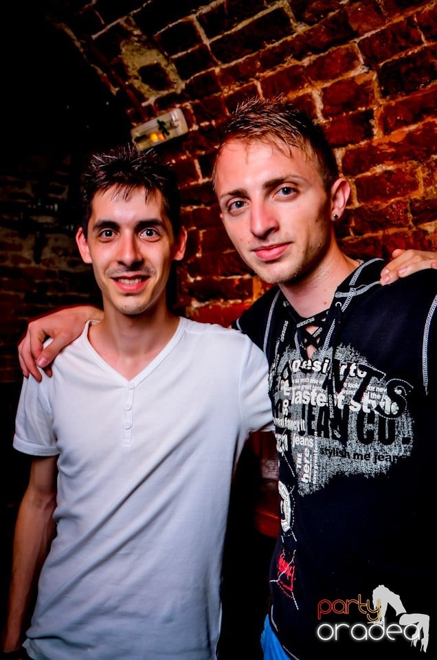 Lakodalmas-mulatos party, 