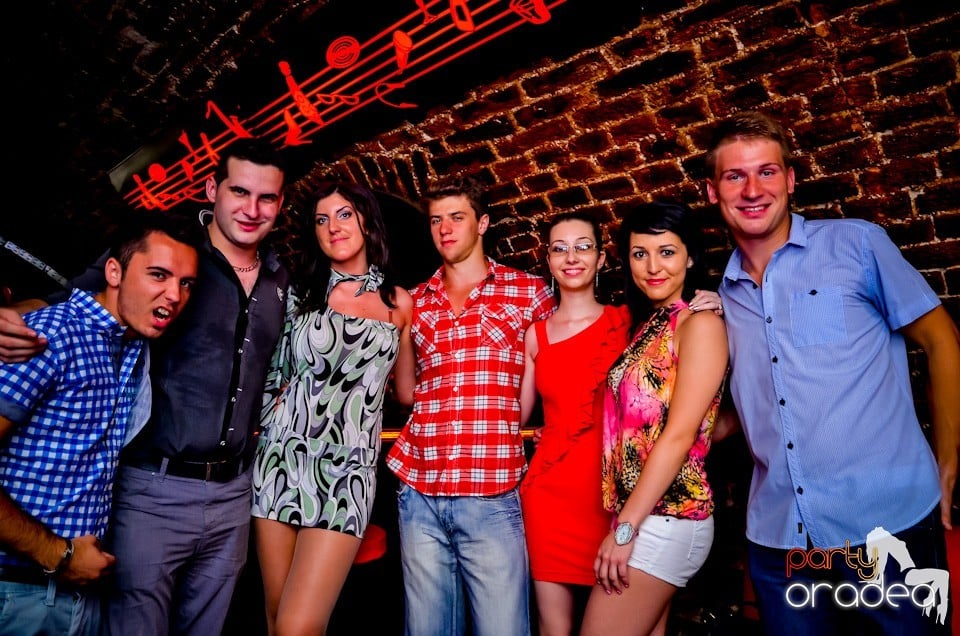 Lakodalmas-mulatos party, 