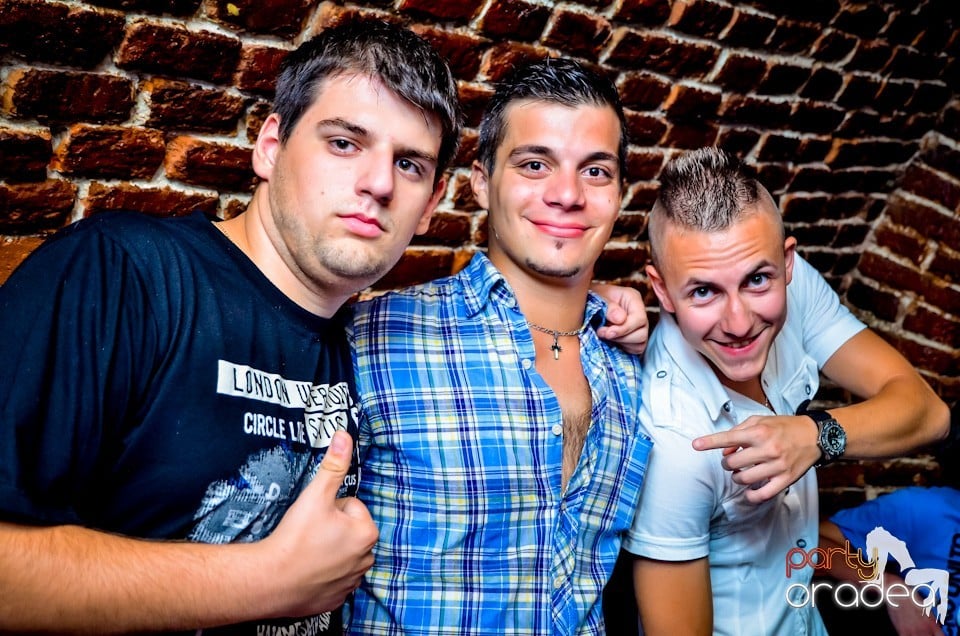 Lakodalmas-mulatos party, 