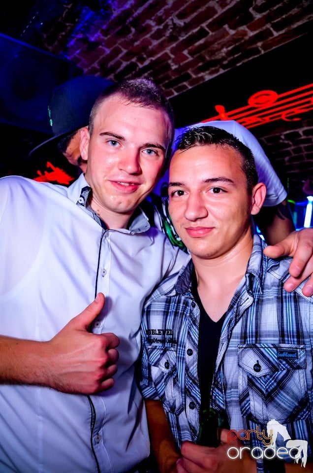 Lakodalmas-mulatos party, 