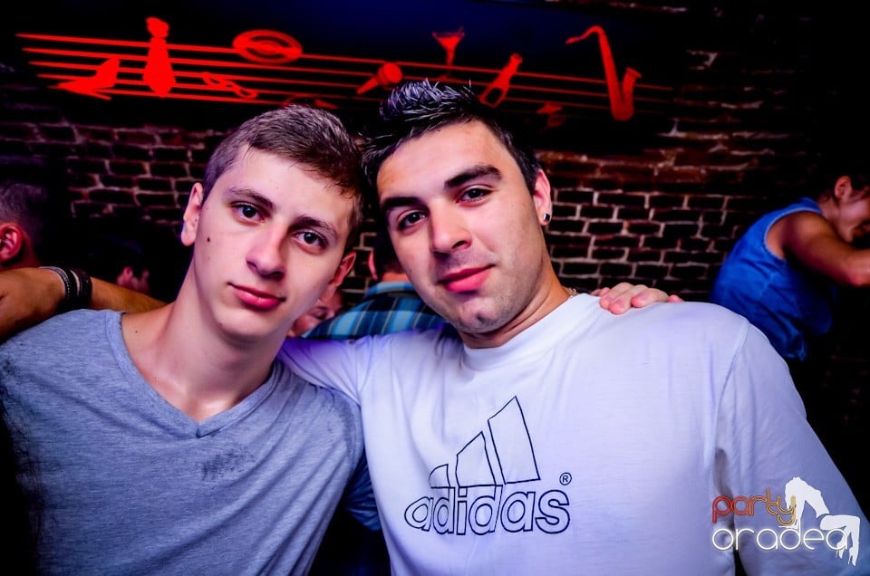 Lakodalmas-mulatos party, 