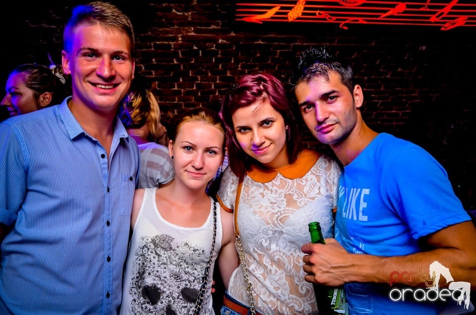 Lakodalmas-mulatos party, 