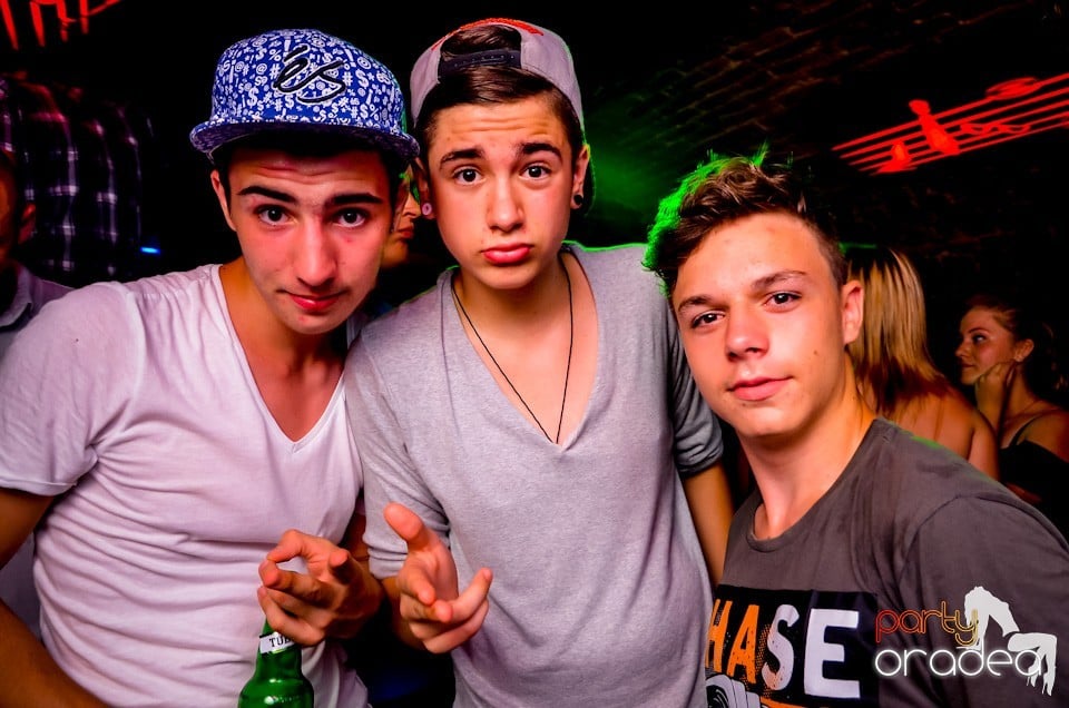 Lakodalmas-mulatos party, 