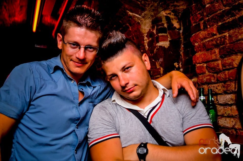 Lakodalmas-mulatos party, 