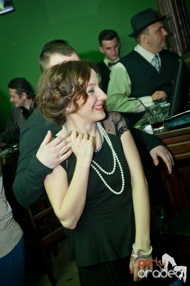 Late Prohibion Party, Green Pub