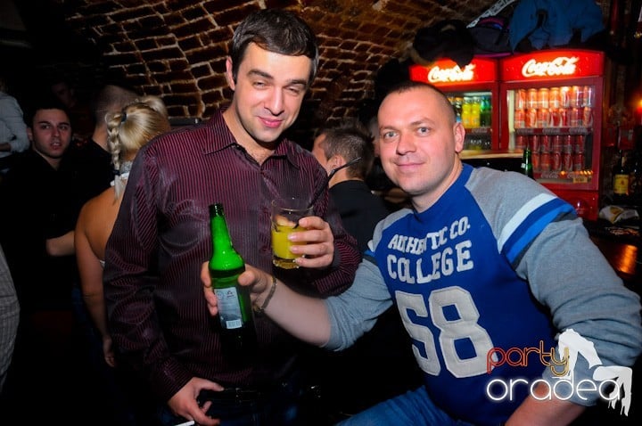 Let's party in Escape!, 