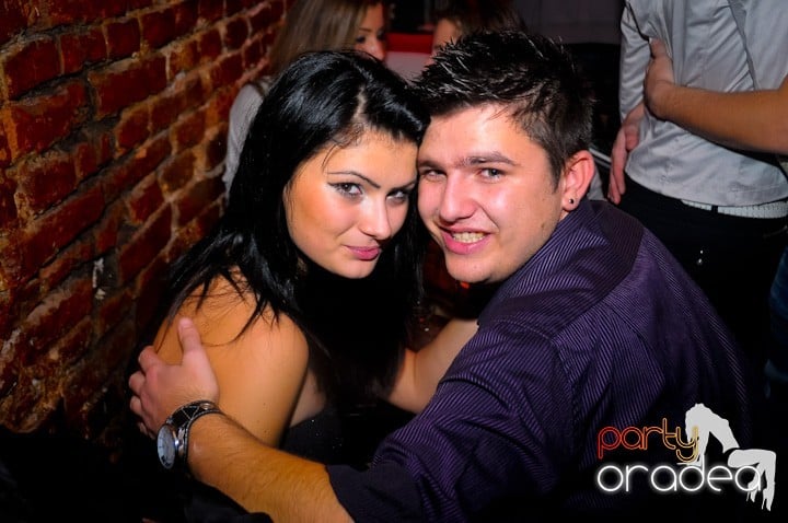 Let's party in Escape!, 