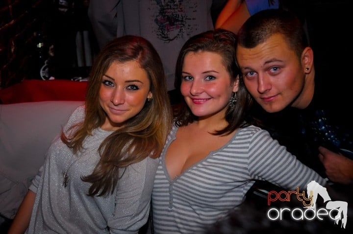 Let's party in Escape!, 